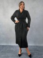 Czarna koszulowa sukienka wiązanie (4XL)