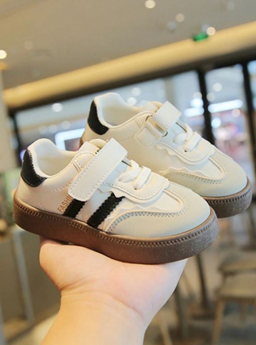 Kolorowe sneakersy rzepy (27)