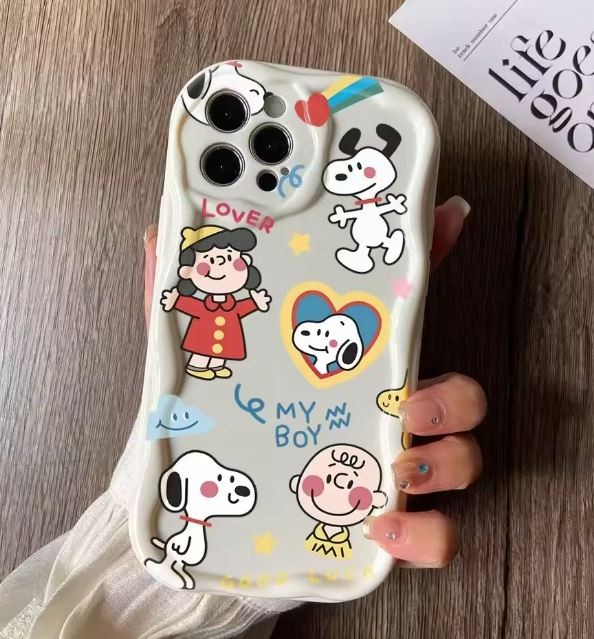 Bezbarwne etui wzór iPhone 15