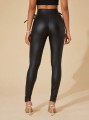 Czarne woskowane spodnie cut out (30)