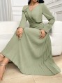 Szałwiowa plisowana sukienka maxi (XL)