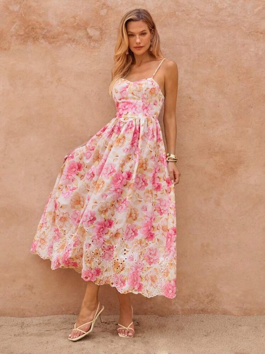 Śmietankowa sukienka midi kwiaty