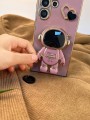 Fioletowe etui astronauta Huawei Mate 20