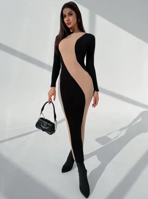 Dwukolorowa prążkowana sukienka (L)