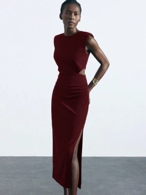 Bordowa sukienka midi cut out (S)
