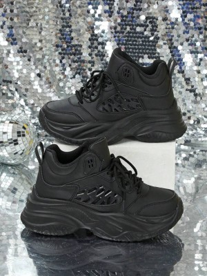 Czarne sznurowane buty sportowe (41)