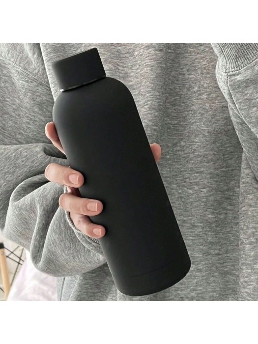 Czarna butelka termiczna 500ml