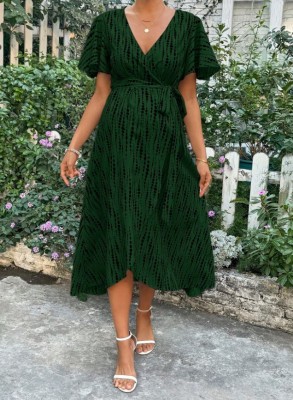 Ciemnozielona sukienka wiązanie wzór (2XL)