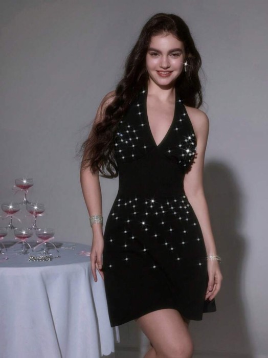 Czarna sukienka ozdobne perły (S)