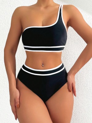 Czarny strój dwuczęściowy (XL)