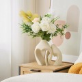 Ceramiczne wazony ecru