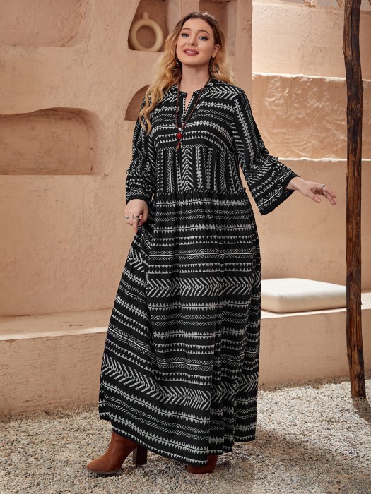 Czarna sukienka maxi wzór (1XL)