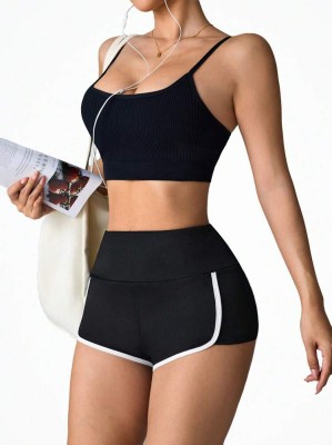 Czarne prążkowane spodenki (XL)