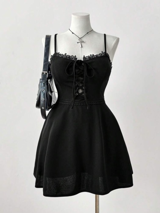 Czarna sukienka mini (1XL)