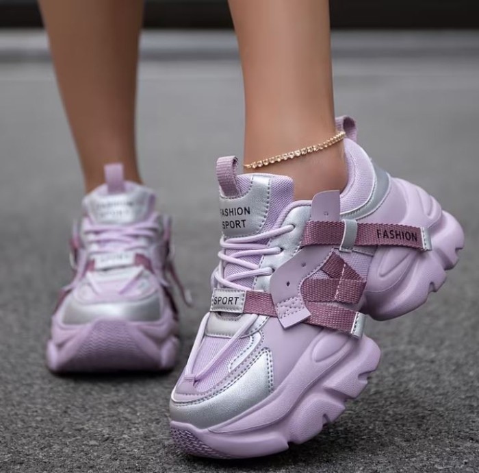 Liliowe sneakersy sznurowane (39)