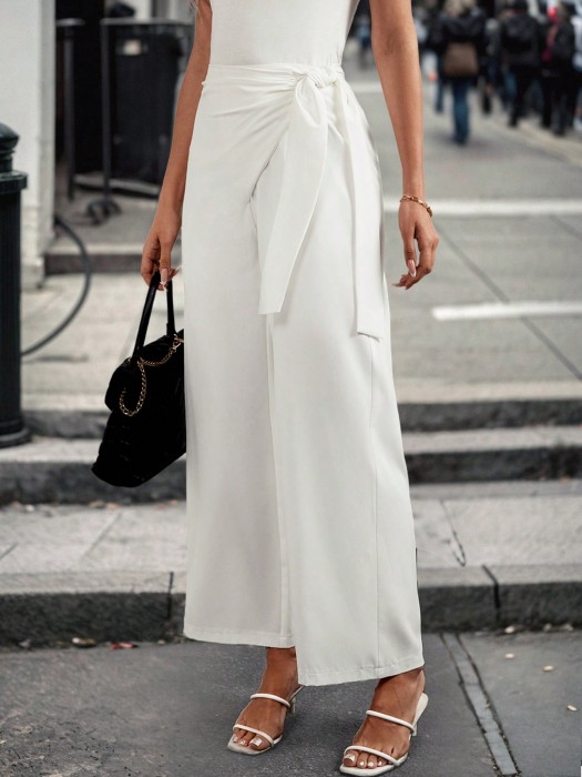 Białe proste spodnie wiązanie (XL)