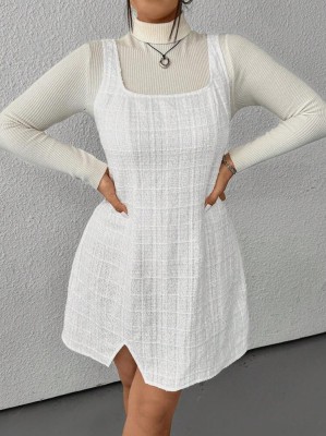 Biała tweedowa sukienka wzór (2XL)