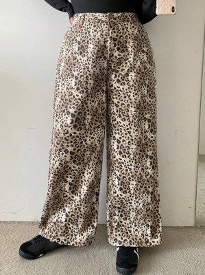 Wzorzyste proste jeansy (1XL)