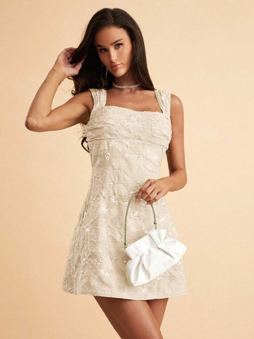 Ecru sukienka mini cekiny (M)