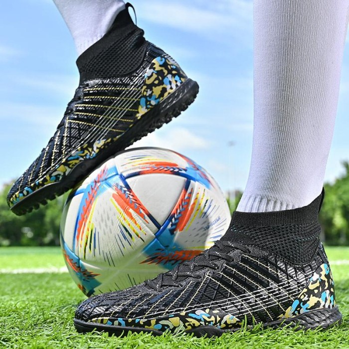 Czarne buty sportowe turfy wzór (44)