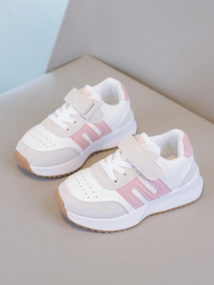 Kolorowe buty sportowe rzepy (22)