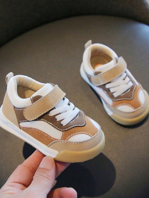 Kolorowe sneakersy rzepy (22)