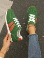 Zielone sportowe buty (37)