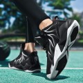 Czarne sneakersy sznurowane (48)