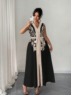 Czarna sukienka bez rękawów pasek (4XL)