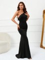 Czarna zdobiona sukienka maxi (XL)
