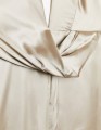 BEŻOWY SATYNOWY KOMBINEZON V NECK (40)