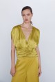 MUSZTARDOWA BLUZKA V NECK MARSZCZENIA (S)