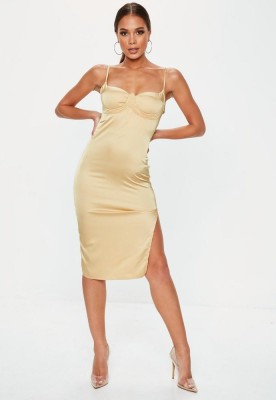 Złota ołówkowa sukienka ramiączka (40)